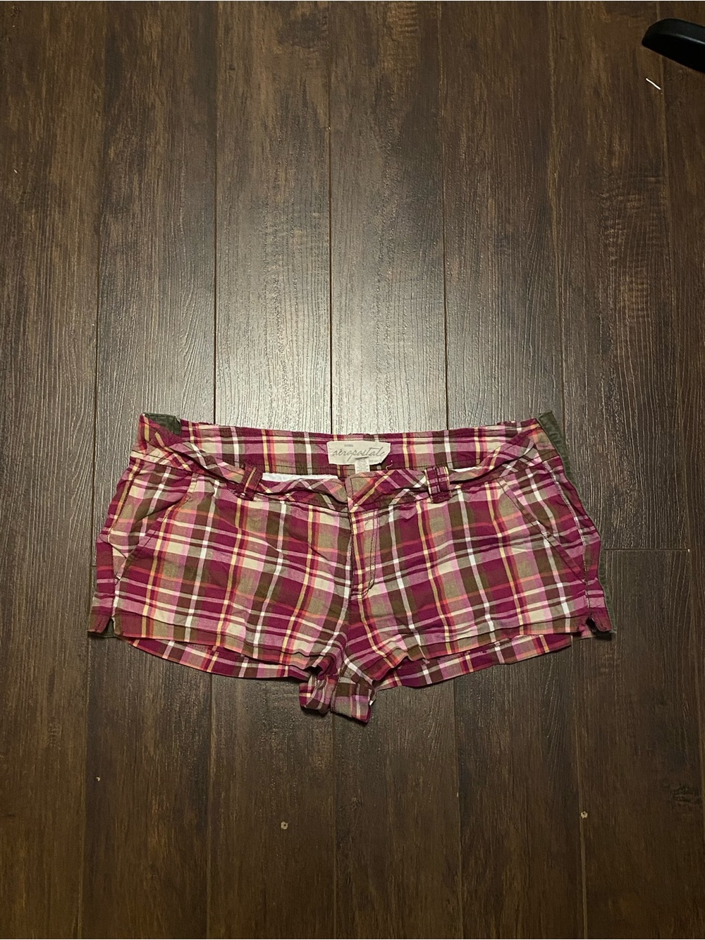 Aeropostale Plaid lowrise shorts